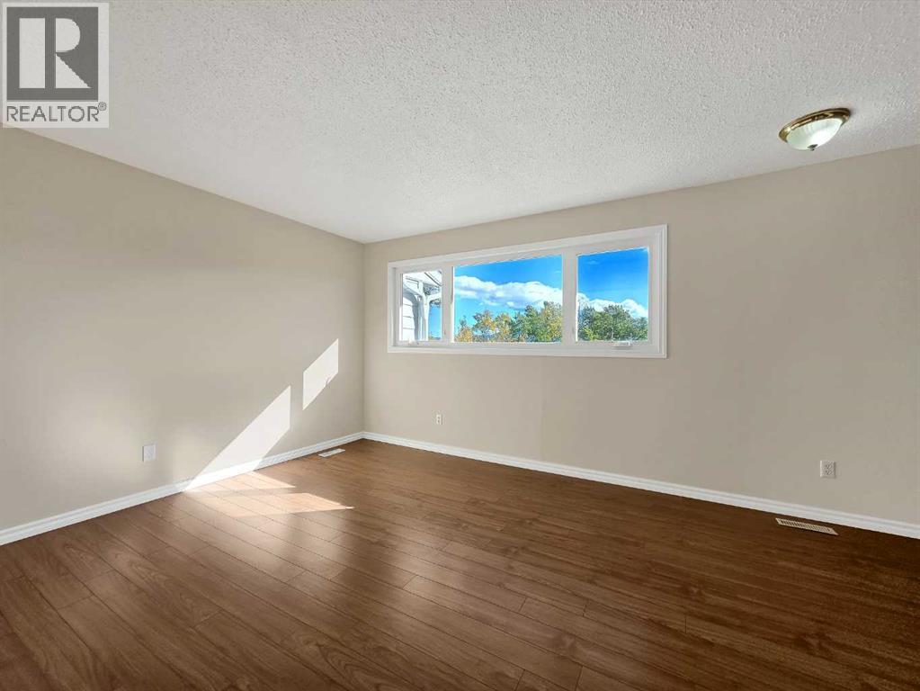 5 97 Avenue Property Photo 10