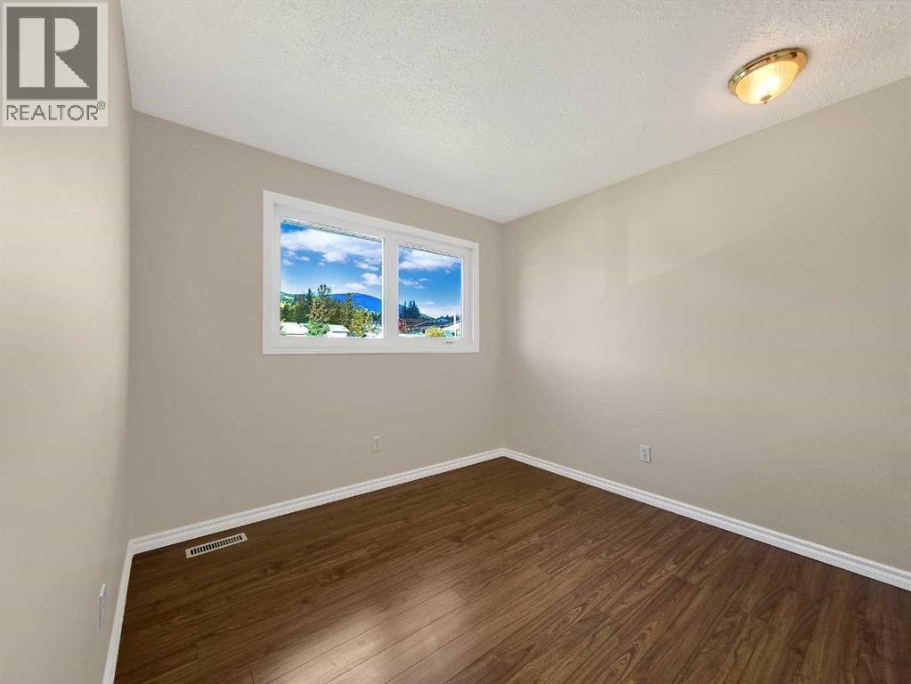 5 97 Avenue Property Photo 13