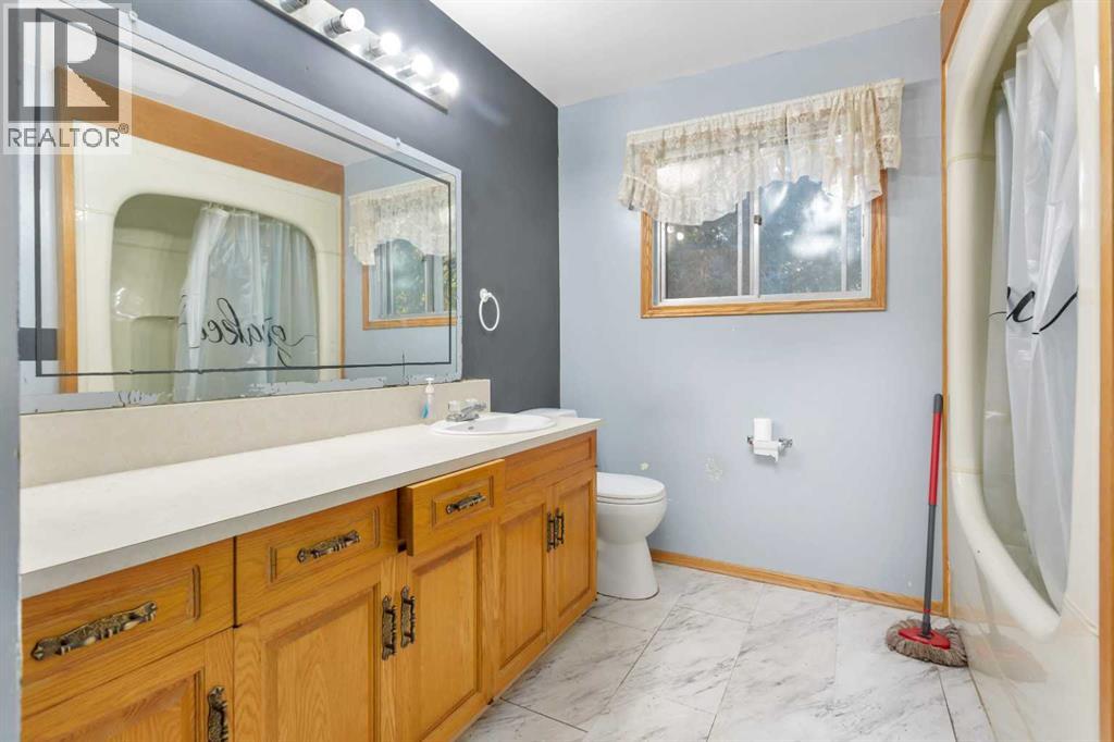 22 College Park Close Property Photo 13