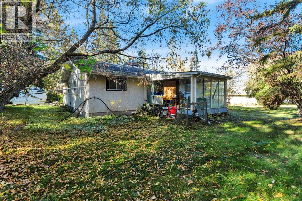 22 College Park Close Property Photo 26