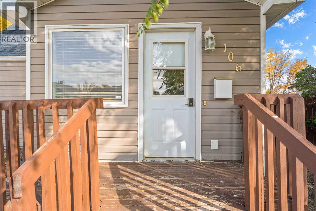 106 8 Avenue W Property Photo 4