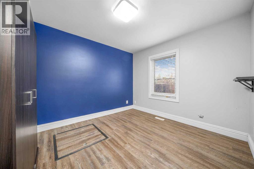 106 8 Avenue W Property Photo 11