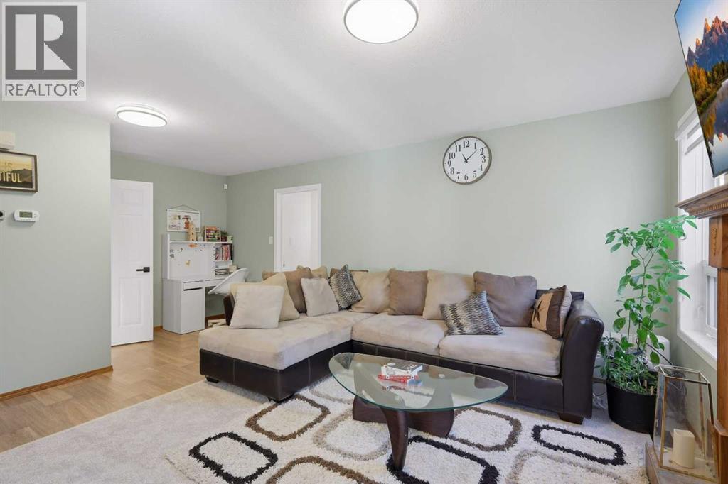 6404 55 Avenue Property Photo 17