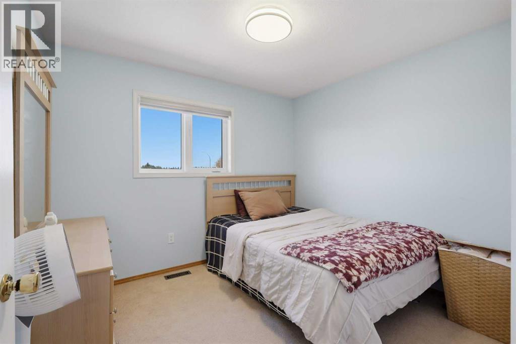 6404 55 Avenue Property Photo 20
