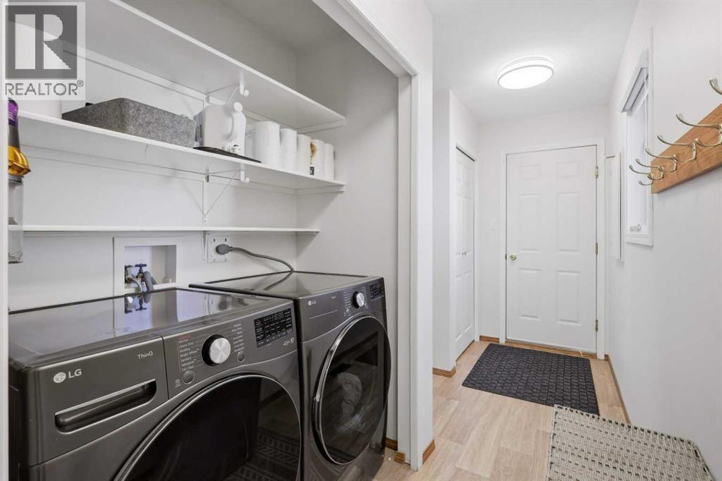 6404 55 Avenue Property Photo 23
