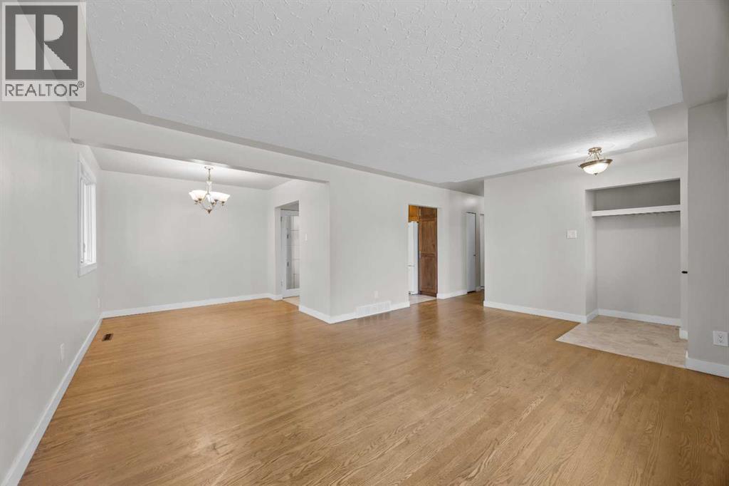 48 Selkirk Drive Sw Property Photo 7