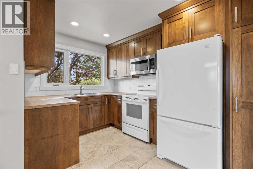 48 Selkirk Drive Sw Property Photo 10