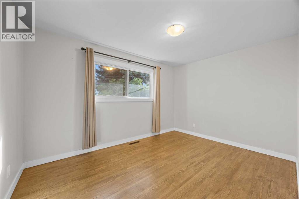 48 Selkirk Drive Sw Property Photo 16