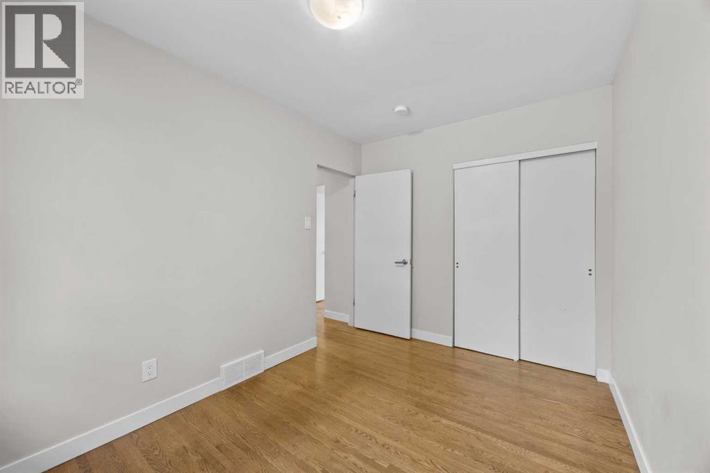 48 Selkirk Drive Sw Property Photo 21