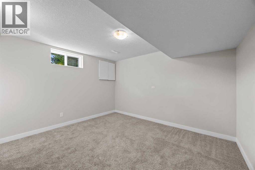 48 Selkirk Drive Sw Property Photo 34