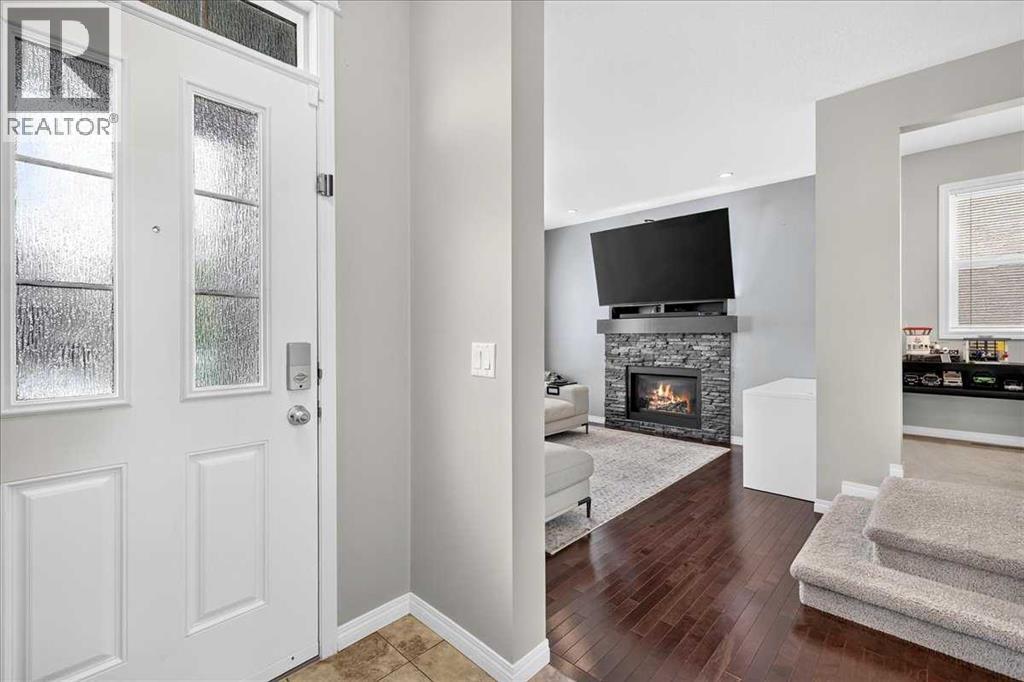 60 Mahogany Grove Se Property Photo 5