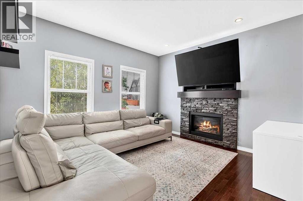 60 Mahogany Grove Se Property Photo 6