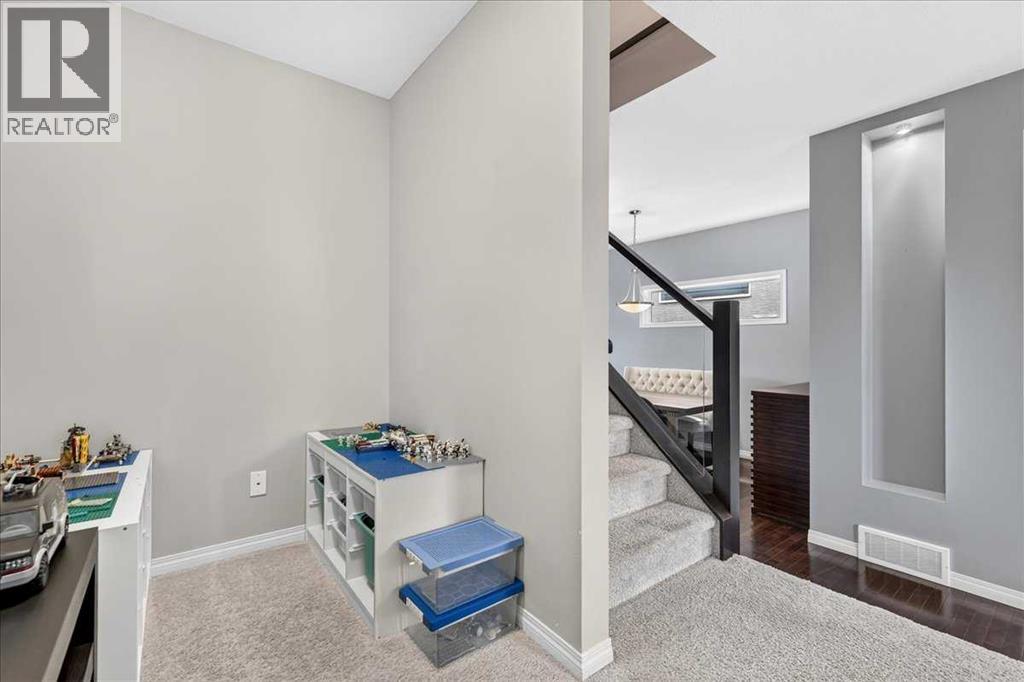 60 Mahogany Grove Se Property Photo 12