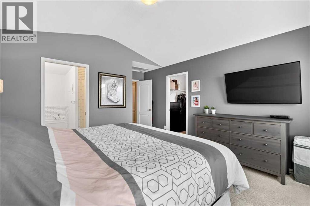 60 Mahogany Grove Se Property Photo 30