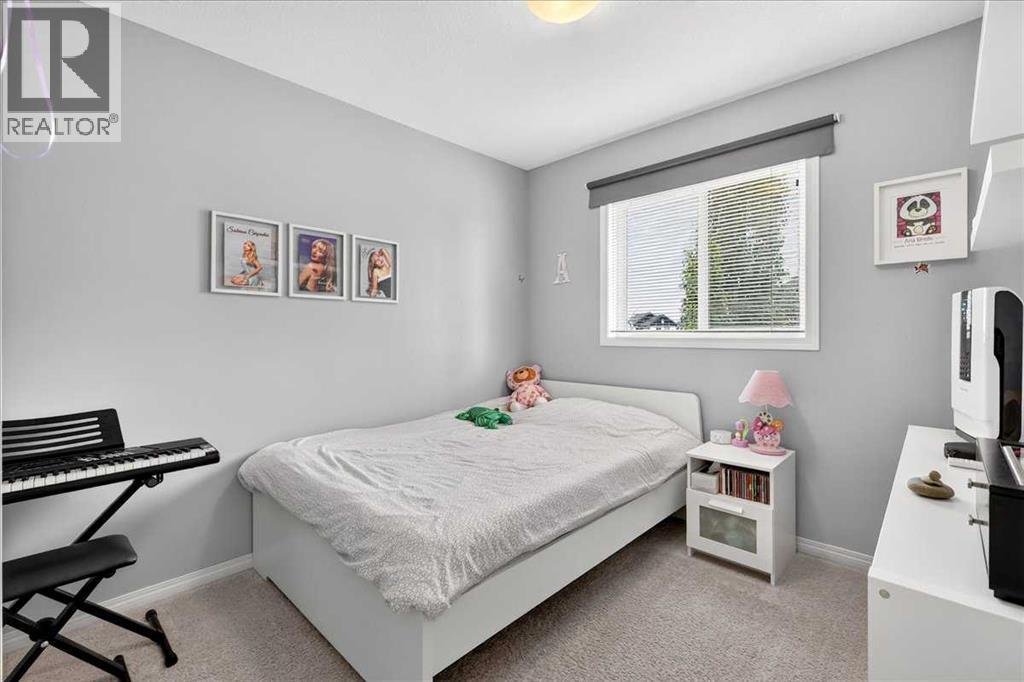60 Mahogany Grove Se Property Photo 34