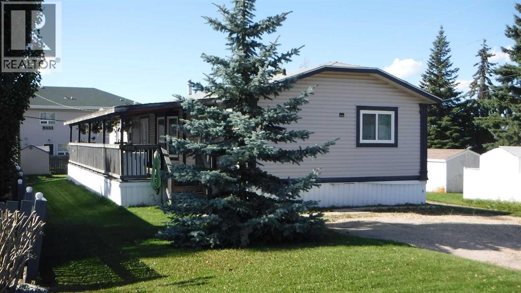 4912 54 Street Property Photo 1