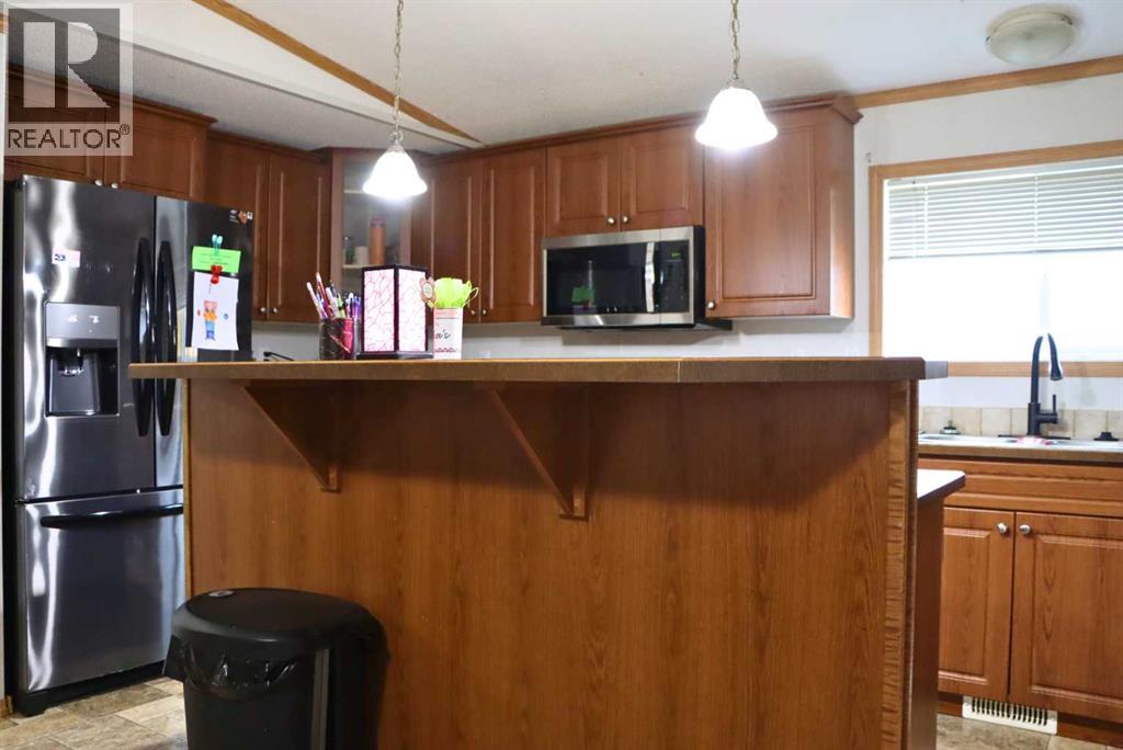 4912 54 Street Property Photo 11
