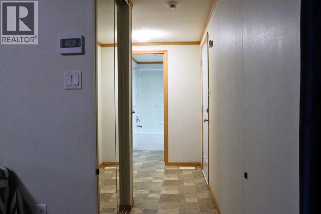 4912 54 Street Property Photo 20