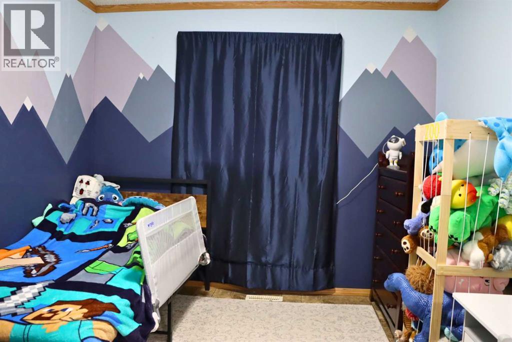 4912 54 Street Property Photo 23