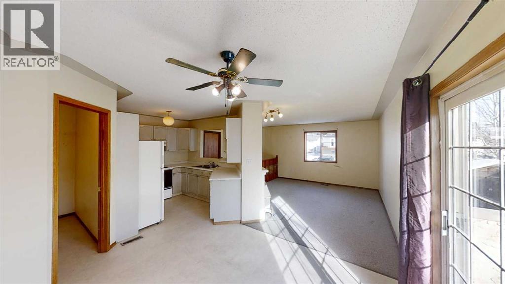 9406 100 Avenue Property Photo 5