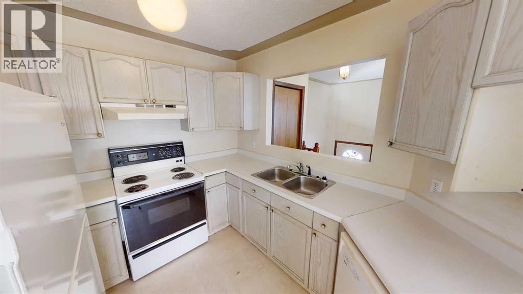 9406 100 Avenue Property Photo 6