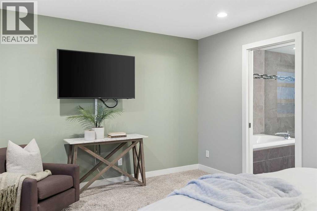 2207 32 Avenue Sw Property Photo 18