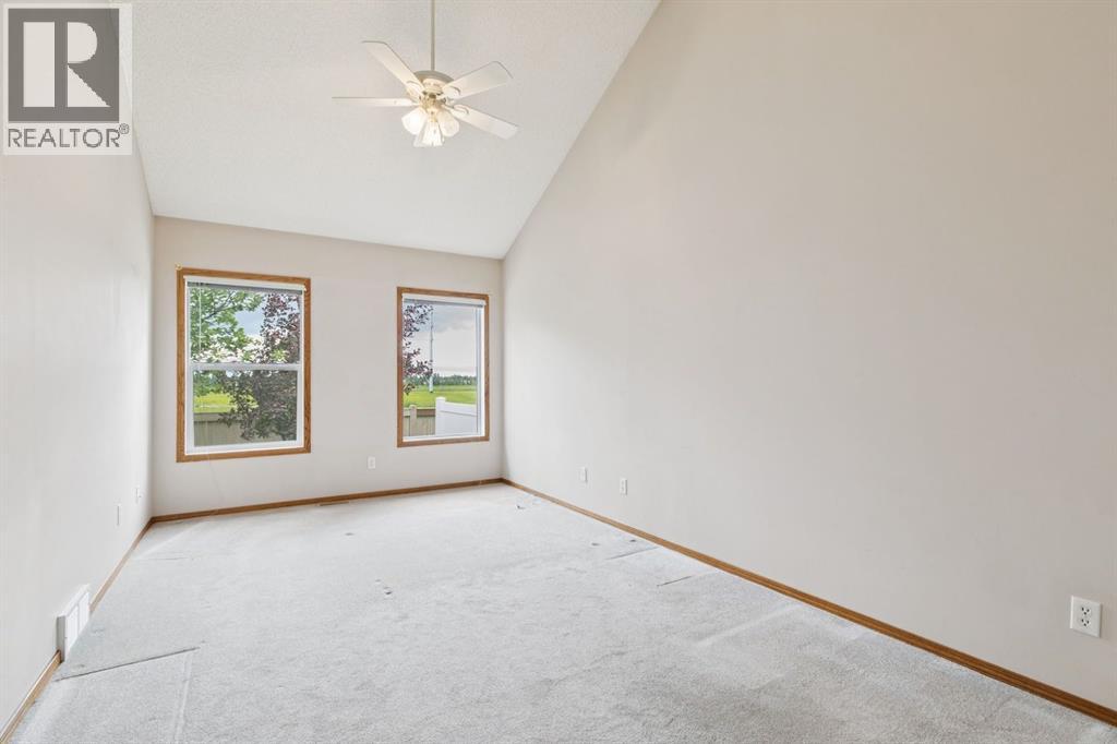 133 Chaparral Point Se Property Photo 9