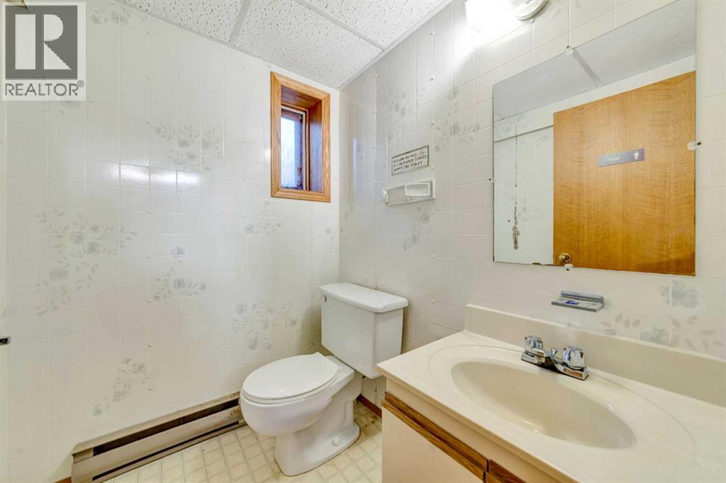 5008 47 Street Property Photo 25