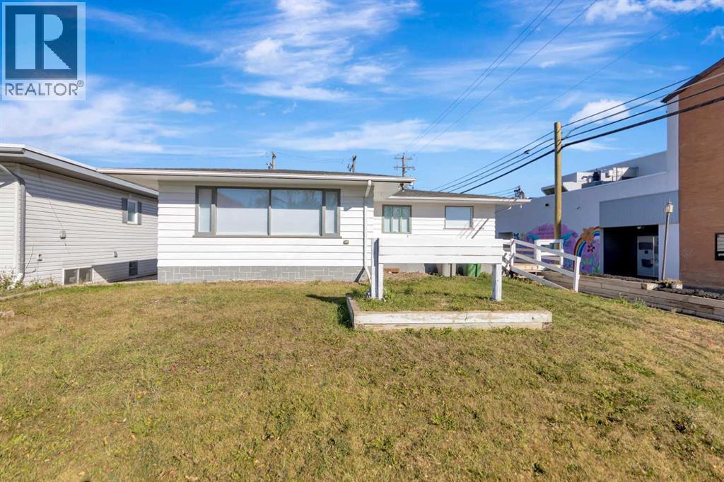 5008 47 Street Property Photo 32