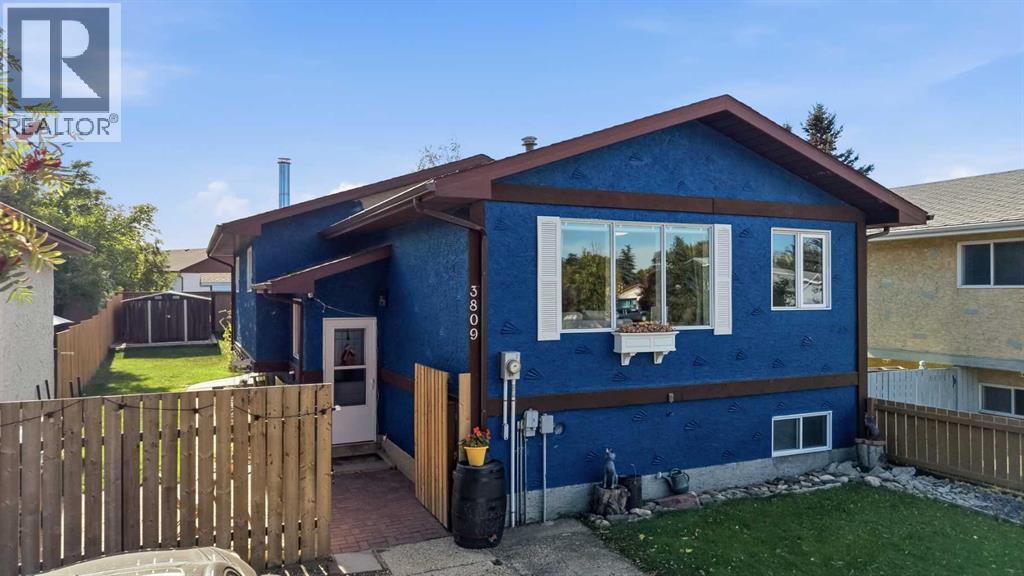 3809 52 Avenue Property Photo 1