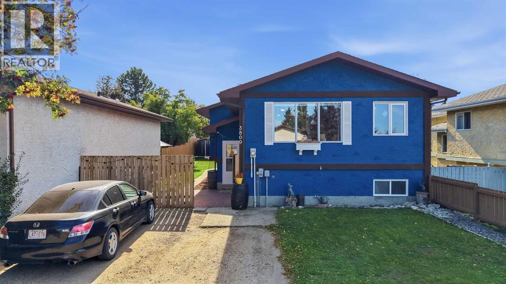 3809 52 Avenue Property Photo 2