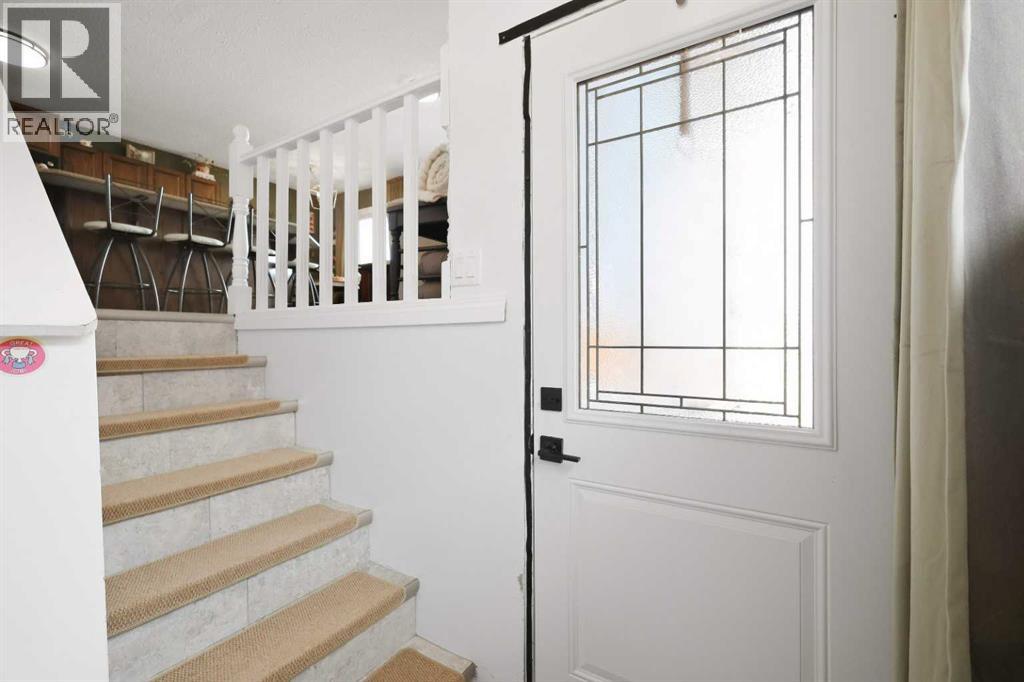 3809 52 Avenue Property Photo 5