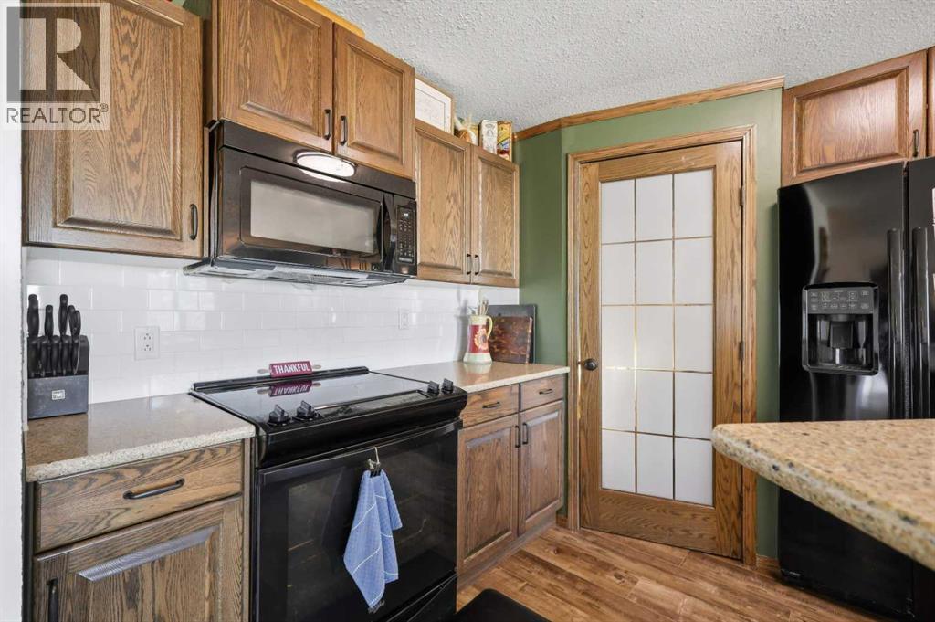 3809 52 Avenue Property Photo 9