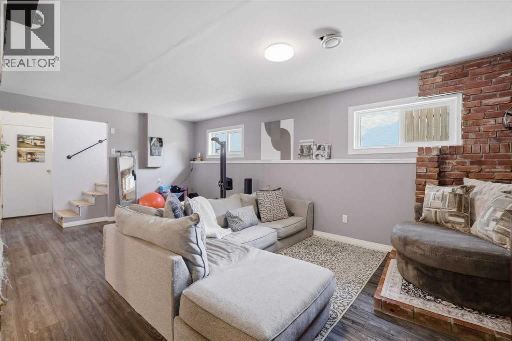 3809 52 Avenue Property Photo 19