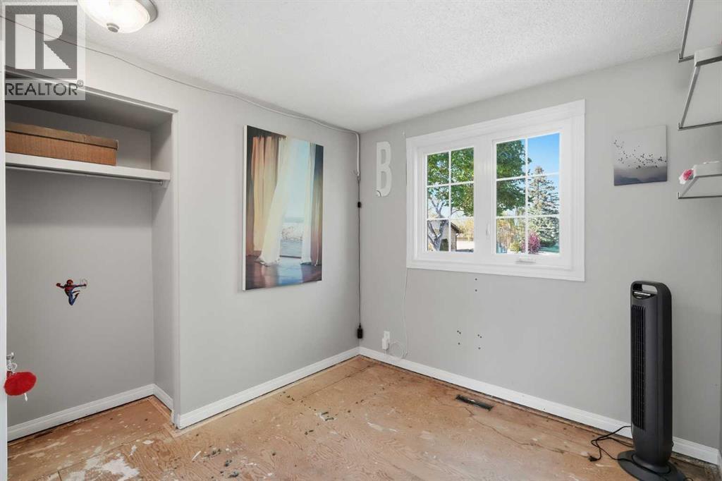 4615 31 Avenue Ne Property Photo 25