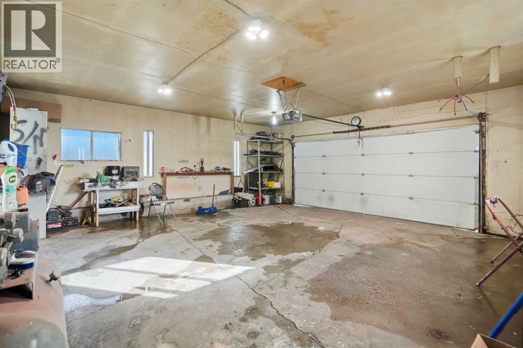 4615 31 Avenue Ne Property Photo 38