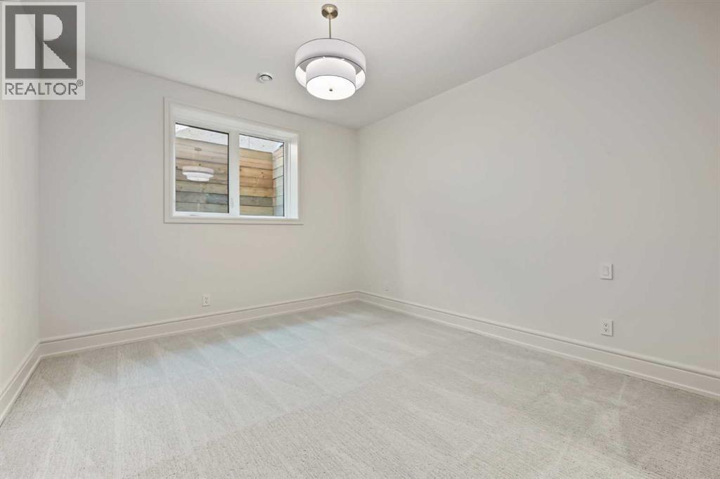 2125 Bowness Road Nw Property Photo 42