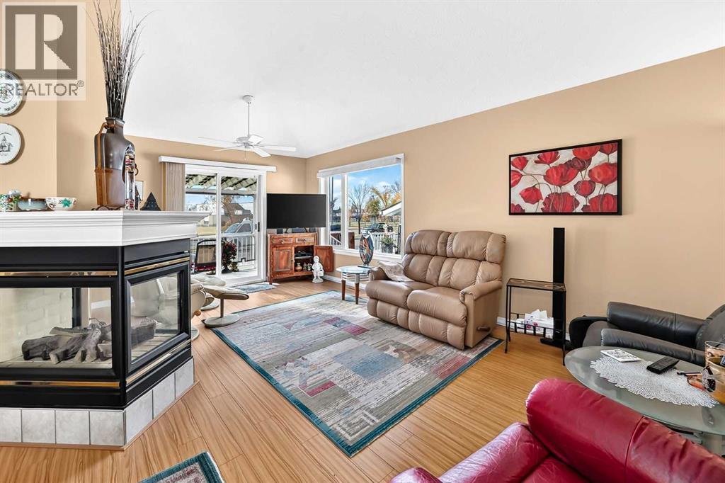 84 Tuscany Valley Drive Nw Property Photo 14