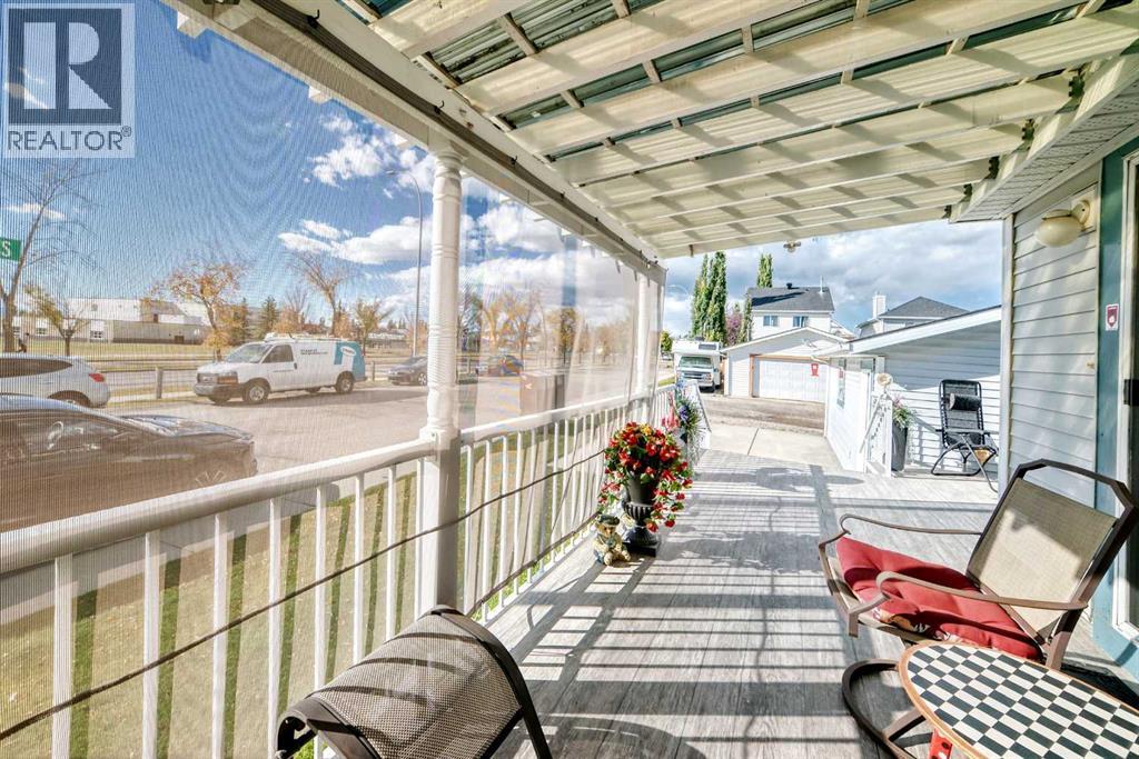 84 Tuscany Valley Drive Nw Property Photo 17