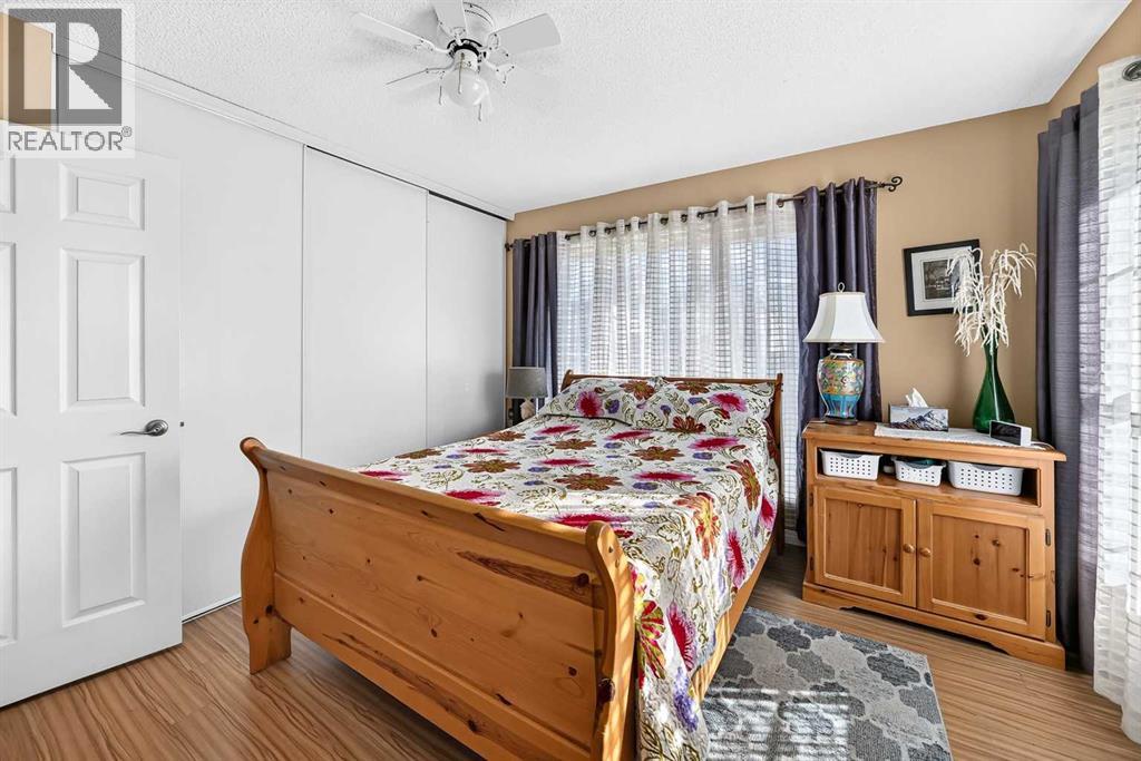 84 Tuscany Valley Drive Nw Property Photo 22
