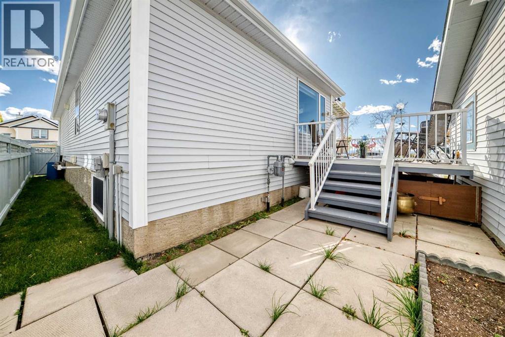 84 Tuscany Valley Drive Nw Property Photo 47