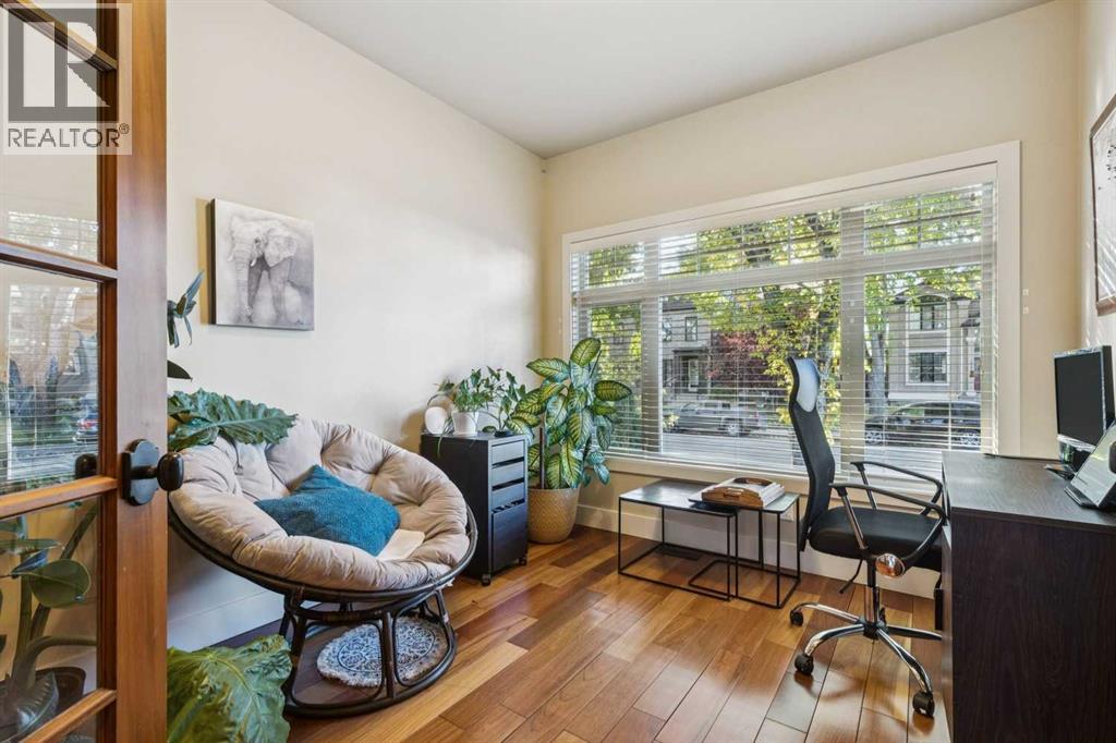 2050 47 Avenue Sw Property Photo 4