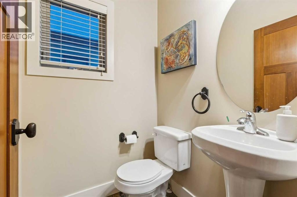 2050 47 Avenue Sw Property Photo 14