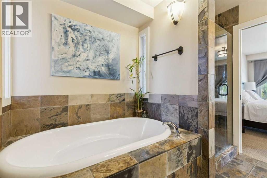 2050 47 Avenue Sw Property Photo 18