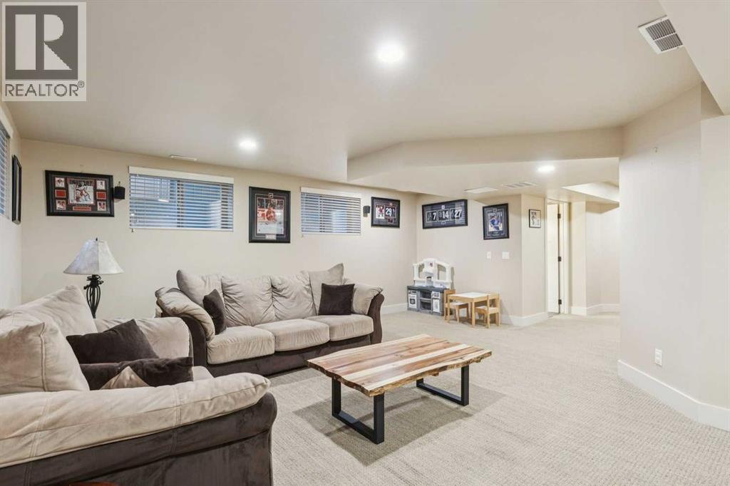 2050 47 Avenue Sw Property Photo 25