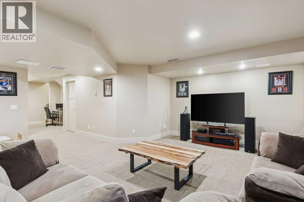 2050 47 Avenue Sw Property Photo 26