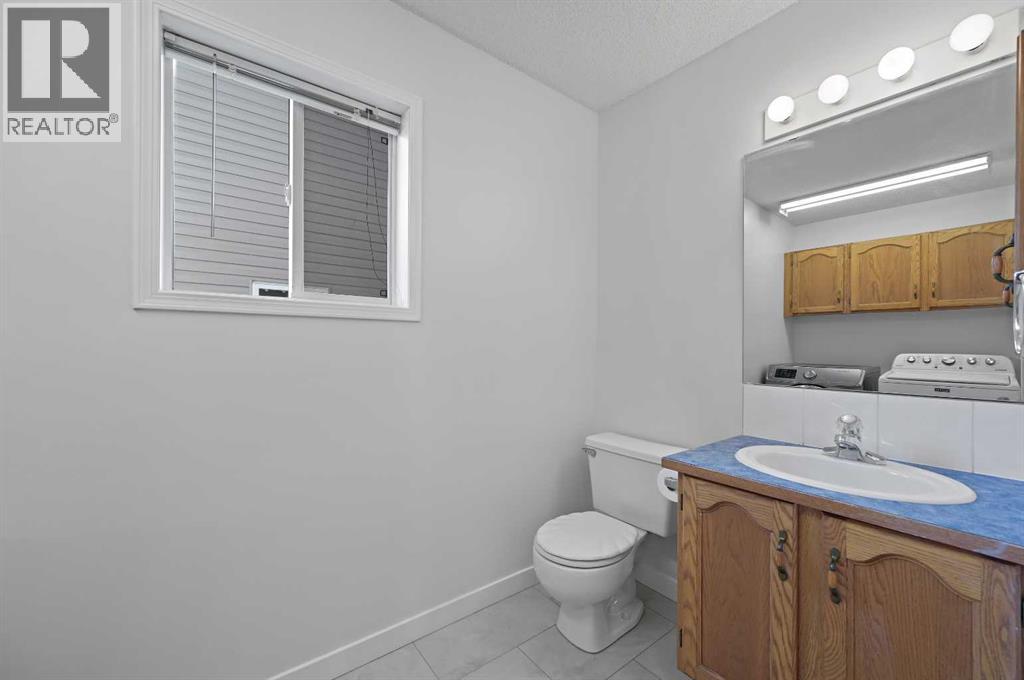 182 Coventry Close Ne Property Photo 16