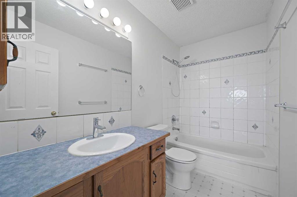 182 Coventry Close Ne Property Photo 21