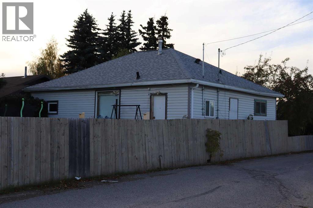 5015 6 Avenue Property Photo 2