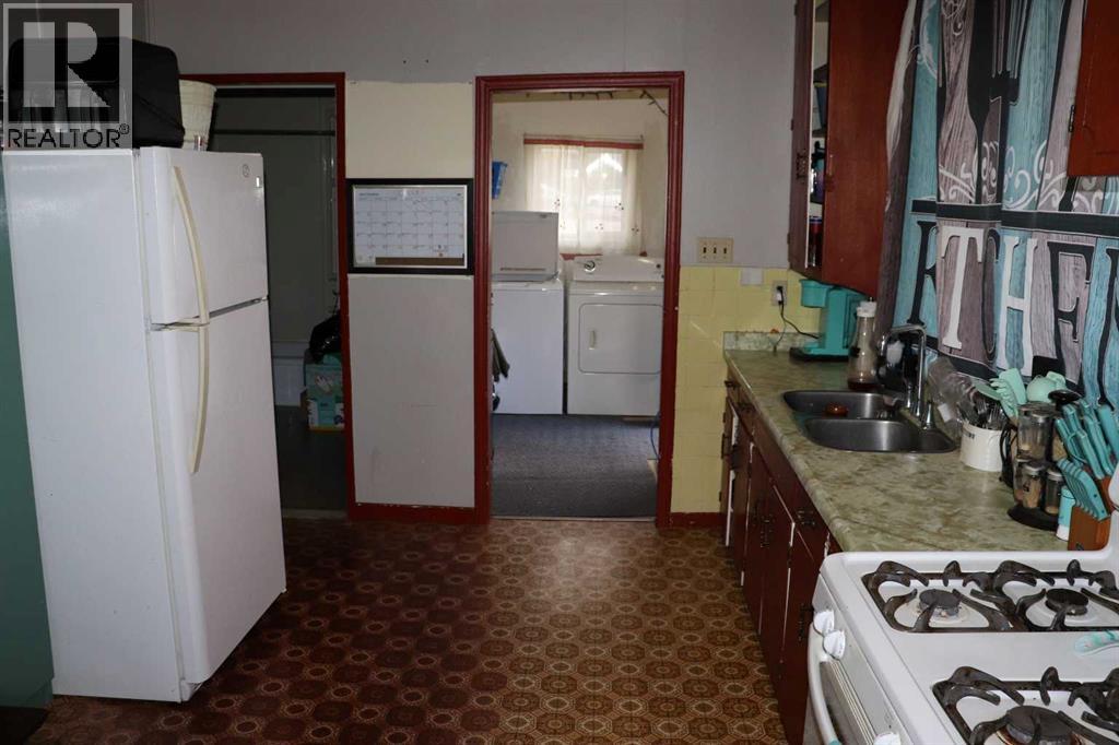 5015 6 Avenue Property Photo 7